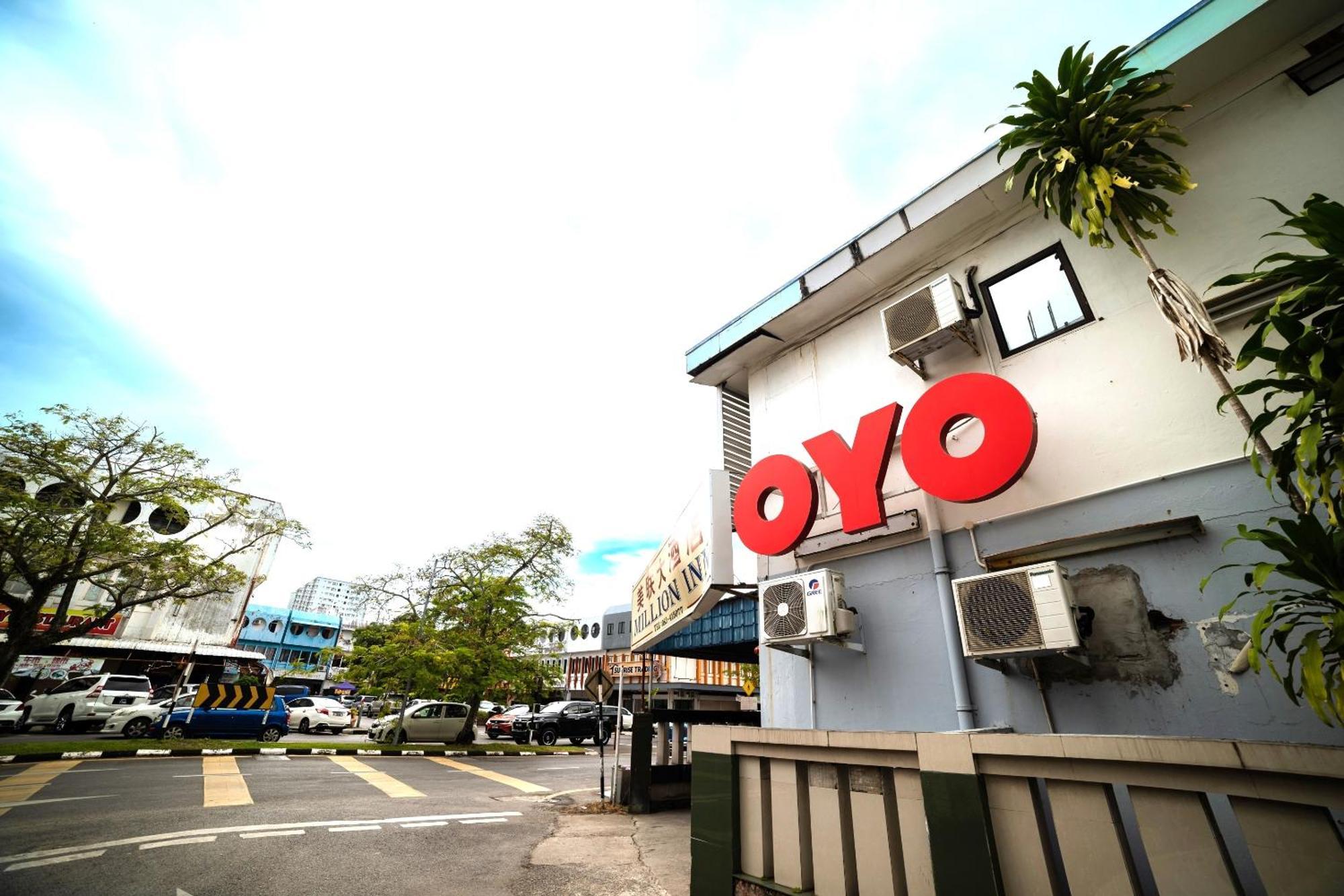 Oyo 90208 Milion Inn Miri Εξωτερικό φωτογραφία